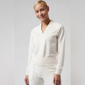 ATHLETA Eastbound Long Sleeve Sweatshirt in Magnolia White Sz XS like new!